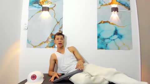 Henry online show from March 15, 1:06 pm