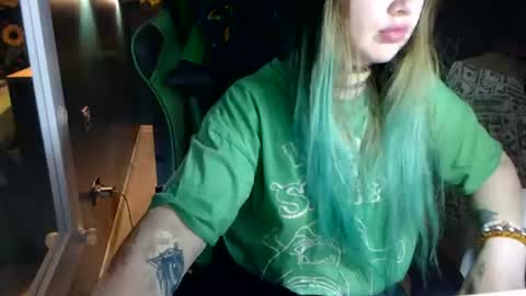 Snapshot of hentaishiing chatting on July 23, 5:44 pm Hentaishiing online show from July 23, 5:44 pm