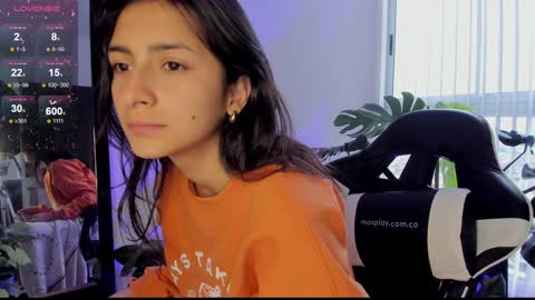 Snapshot of hera_069 chatting on December 30, 12:31 pm Hello I am Valentina independent Colombian model I love sensuality and pleasure welcome online show from December 30, 12:31 pm