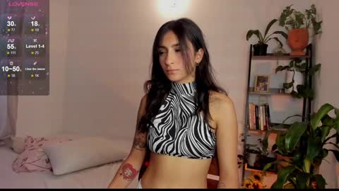Snapshot of hera_069 chatting on January 21, 11:46 am Hello I am Valentina independent Colombian model I love sensuality and pleasure welcome online show from January 21, 11:46 am