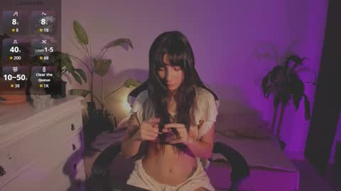 Snapshot of hera_069 chatting on October 1, 5:35 am Hello I am Valentina independent Colombian model I love sensuality and pleasure welcome online show from October 1, 5:35 am