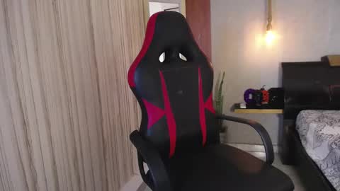 HERA online show from November 6, 9:37 pm