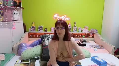 HeraLuna  online show from April 14, 7:53 pm