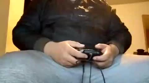 Snapshot of hereforbootyyy chatting on December 16, 11:22 am Hereforbootyyyy online show from December 16, 11:22 am