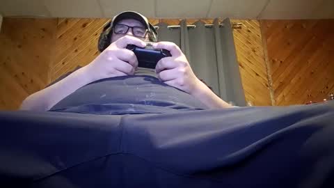 Snapshot of hereforbootyyy chatting on February 15, 7:49 am Hereforbootyyyy online show from February 15, 7:49 am