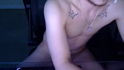 heretopleaseyou446029 online show from October 25, 10:15 pm