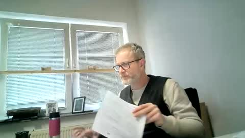 Snapshot of hering76 chatting on March 31, 7:53 am hering76 online show from March 31, 7:53 am