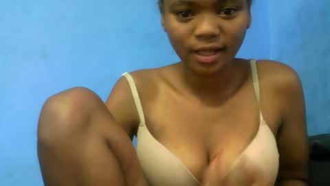 herisse01 online show from April 22, 5:54 am