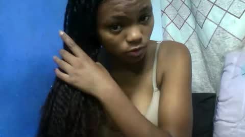 Snapshot of herisse01 chatting on May 3, 6:19 am herisse01 online show from May 3, 6:19 am