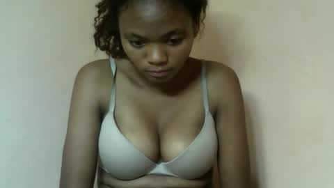 Snapshot of herisse01 chatting on May 14, 8:48 pm herisse01 online show from May 14, 8:48 pm