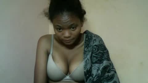 Snapshot of herisse01 chatting on May 16, 12:07 am herisse01 online show from May 16, 12:07 am