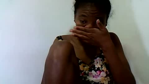 Snapshot of herisse01 chatting on July 27, 9:33 pm herisse01 online show from July 27, 9:33 pm