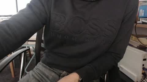 Snapshot of hero0111 chatting on September 16, 8:26 am hero0111 online show from September 16, 8:26 am