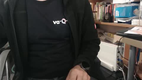 Snapshot of hero0111 chatting on October 1, 4:46 pm hero0111 online show from October 1, 4:46 pm