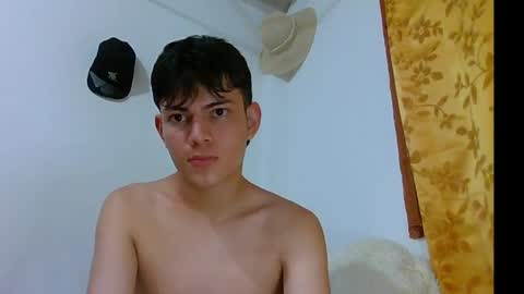 Snapshot of herrerabuitragroedwin chatting on May 20, 3:24 am valentin 123 online show from May 20, 3:24 am