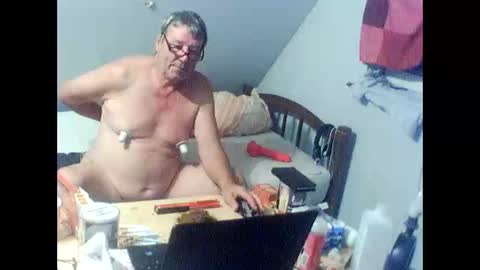 Snapshot of herry140 chatting on October 11, 4:55 am herry140 online show from October 11, 4:55 am