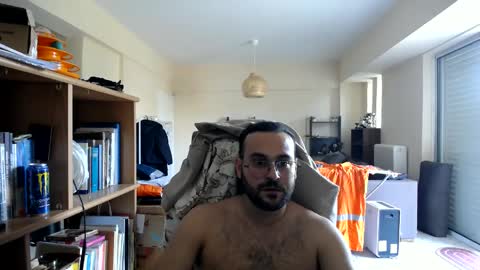 Snapshot of hervo chatting on June 7, 1:04 pm YourGuy online show from June 7, 1:04 pm