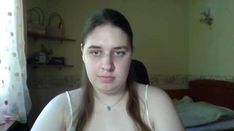 hess_luna_ online show from May 22, 9:04 am