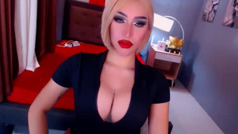 Snapshot of hestiaprytanei chatting on May 6, 12:32 pm bry online show from May 6, 12:32 pm