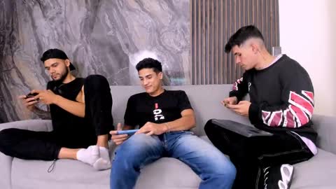 heteros men online show from February 28, 1:58 am