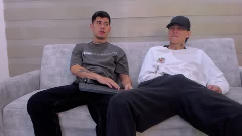 heteros men online show from March 12, 5:57 am