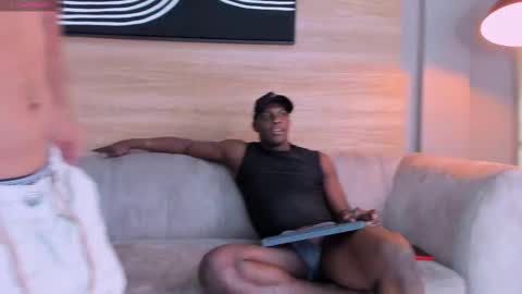 heteros men online show from September 9, 7:24 pm