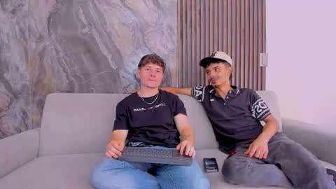 heteros men online show from September 28, 9:20 pm