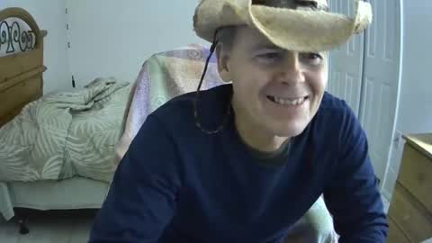 hewes1 online show from January 22, 10:37 pm