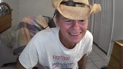 hewes1 online show from February 7, 8:42 pm