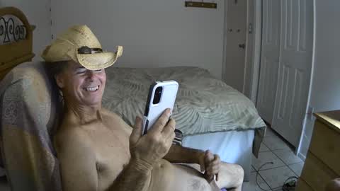 hewes1 online show from February 12, 8:27 am