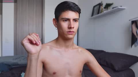 hey_cesard online show from February 21, 1:33 pm