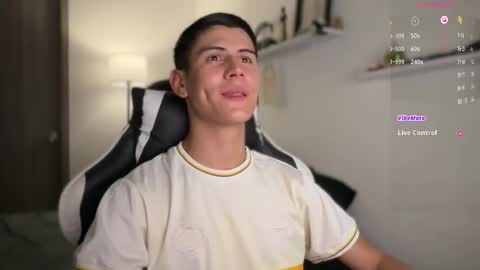 hey_cesard online show from October 16, 11:17 pm