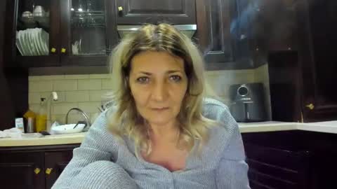 Snapshot of heyheygrey chatting on January 15, 1:23 am Heyheygrey online show from January 15, 1:23 am