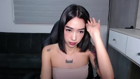 Laura online show from June 10, 3:50 am