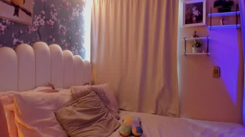 Snapshot of heymartina chatting on April 30, 5:19 pm Martina Ricci Show schedule Monday to Friday 8am colombia time I work some weekends online show from April 30, 5:19 pm