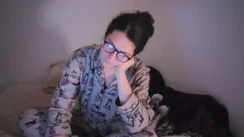 Snapshot of heythereada chatting on January 6, 9:19 am Ada Sophie online show from January 6, 9:19 am