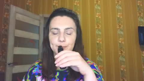 Snapshot of heyy_baddie chatting on June 16, 2:30 pm Heyy baddie online show from June 16, 2:30 pm