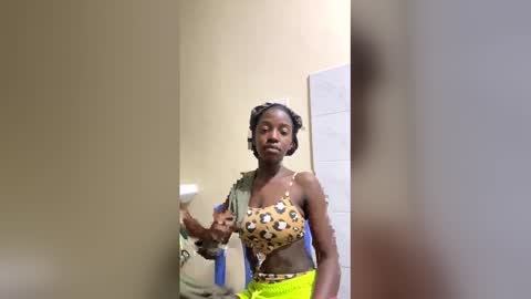 Snapshot of hhaanneeyy chatting on March 30, 10:05 am hhaanneeyy online show from March 30, 10:05 am