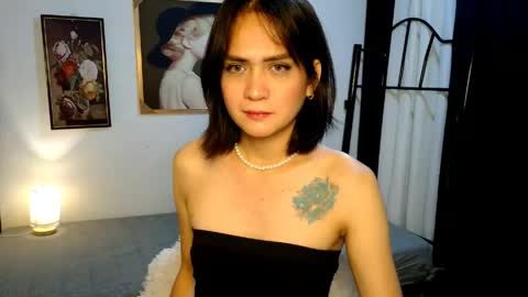 Snapshot of hi_im_jelai chatting on April 25, 7:00 am its jelai online show from April 25, 7:00 am