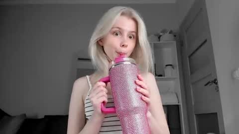 Snapshot of hi_popsy chatting on May 9, 4:12 pm Popsy Risha online show from May 9, 4:12 pm