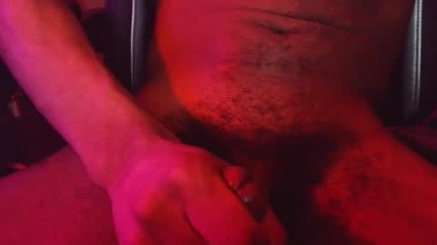 Snapshot of hickstj57 chatting on June 22, 9:39 am ishow2cumforU online show from June 22, 9:39 am