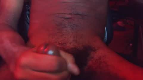 Snapshot of hickstj57 chatting on July 1, 9:33 am ishow2cumforU online show from July 1, 9:33 am