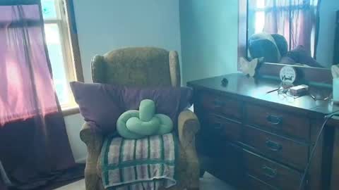 hidden_gold_milf online show from September 28, 2:33 pm