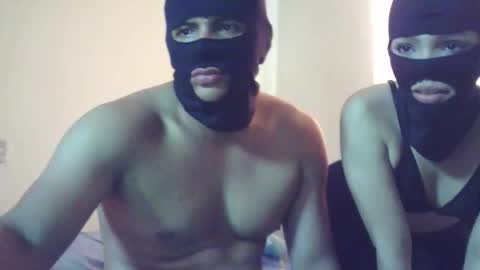 hiddenman95 online show from April 2, 9:45 pm