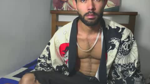 hideonbush online show from February 18, 12:56 pm