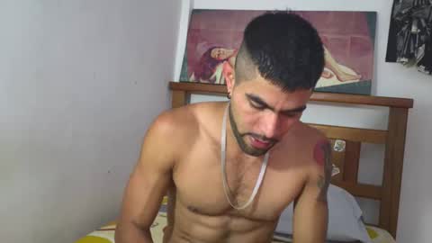 hideonbush online show from April 12, 4:34 pm