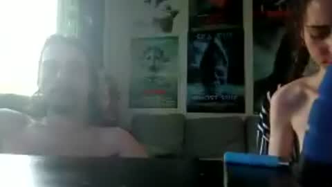Snapshot of highandhellduo chatting on July 12, 1:35 pm Highandhell online show from July 12, 1:35 pm