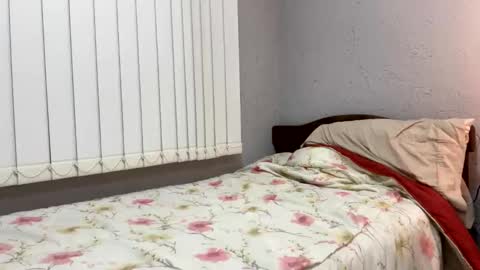 highnightz online show from April 18, 2:59 am