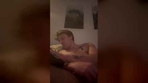 Snapshot of highvolatageusa chatting on February 10, 9:35 am Drake online show from February 10, 9:35 am