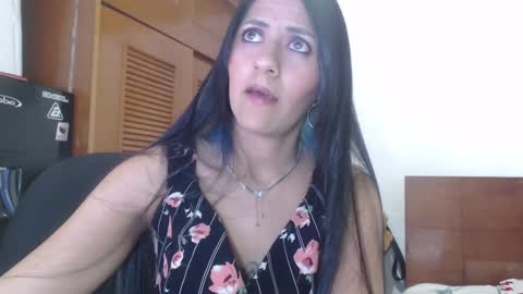 hilaril18 online show from January 23, 3:05 am